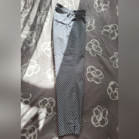 H&M Ladies Navy Blue & White Ankle Pant | Size 2 - Picture 10 of 10